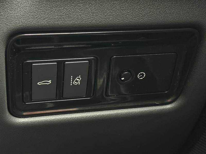 Used Jaguar XE 2016 for sale - 76403219: Photo 46