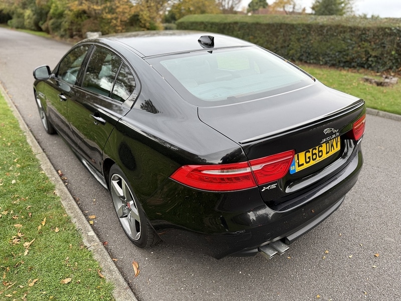 Used Jaguar XE 2016 for sale - 76403219: Photo 7