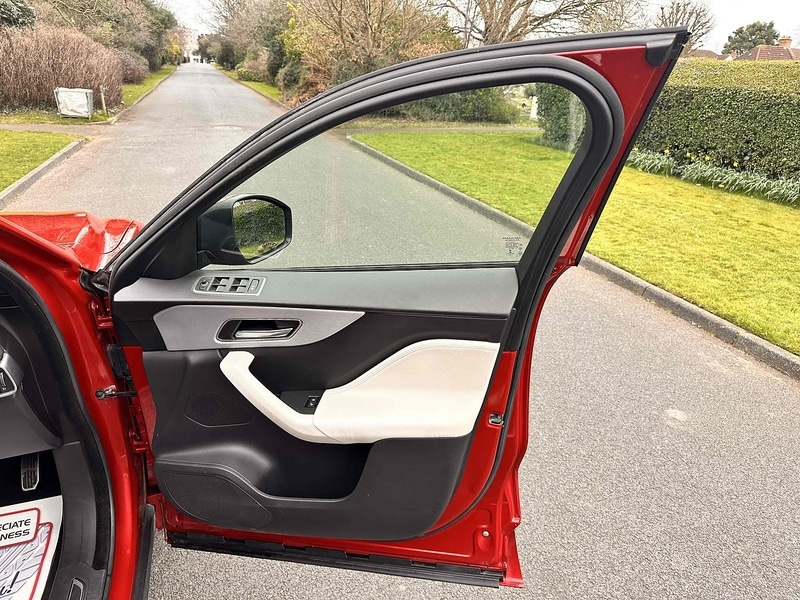 Used Jaguar F-Pace 2016 for sale - 77617810: Photo 30