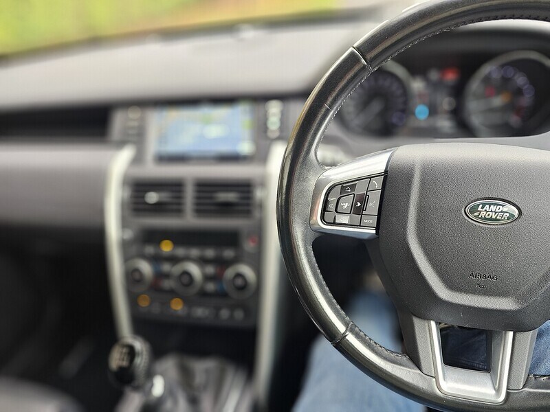Used Land Rover Discovery Sport 2016 for sale - 76298538: Photo 11