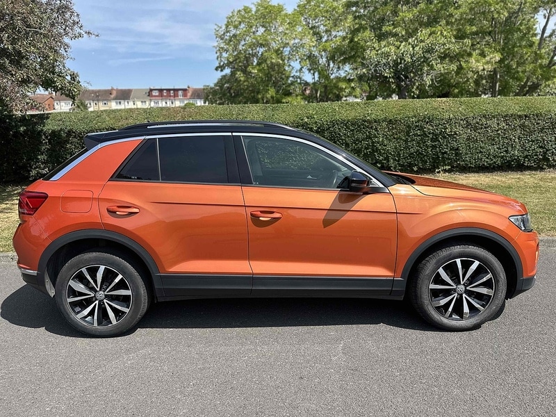 Used Volkswagen T-Roc 2019 for sale - 76496996: Photo 2