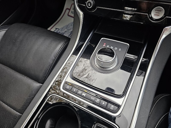 Used Jaguar XE 2015 for sale - 76298536: Photo 20