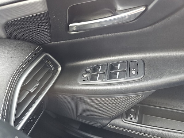 Used Jaguar XE 2015 for sale - 76298536: Photo 27