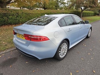 Used Jaguar XE 2015 for sale - 76298536: Photo 3