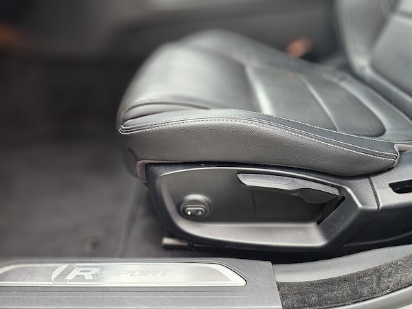 Used Jaguar XE 2015 for sale - 76298536: Photo 51