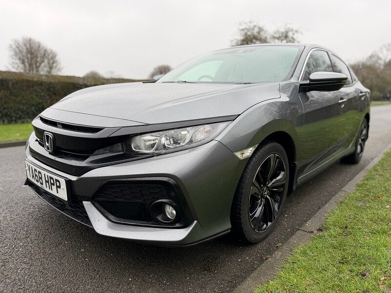 Used Honda Civic 2018 for sale - 77430966: Photo 11