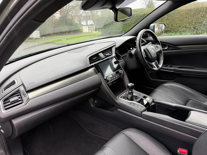 Used Honda Civic 2018 for sale - 77430966: Photo 17