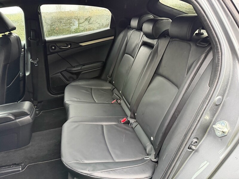 Used Honda Civic 2018 for sale - 77430966: Photo 19