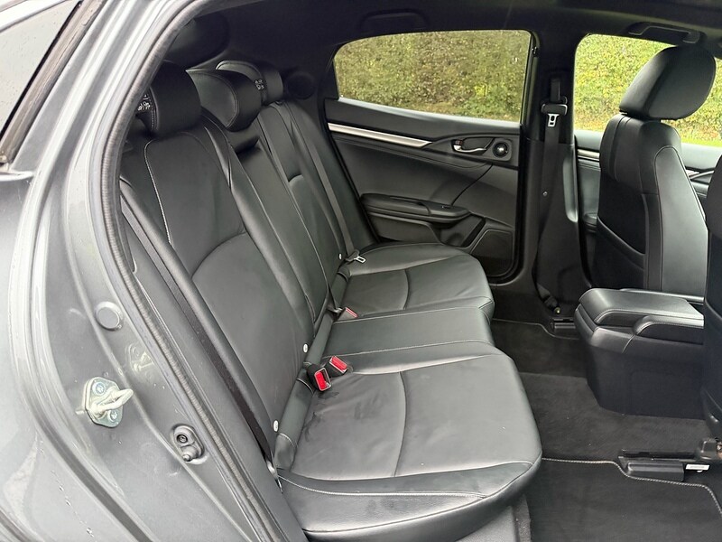 Used Honda Civic 2018 for sale - 77430966: Photo 21