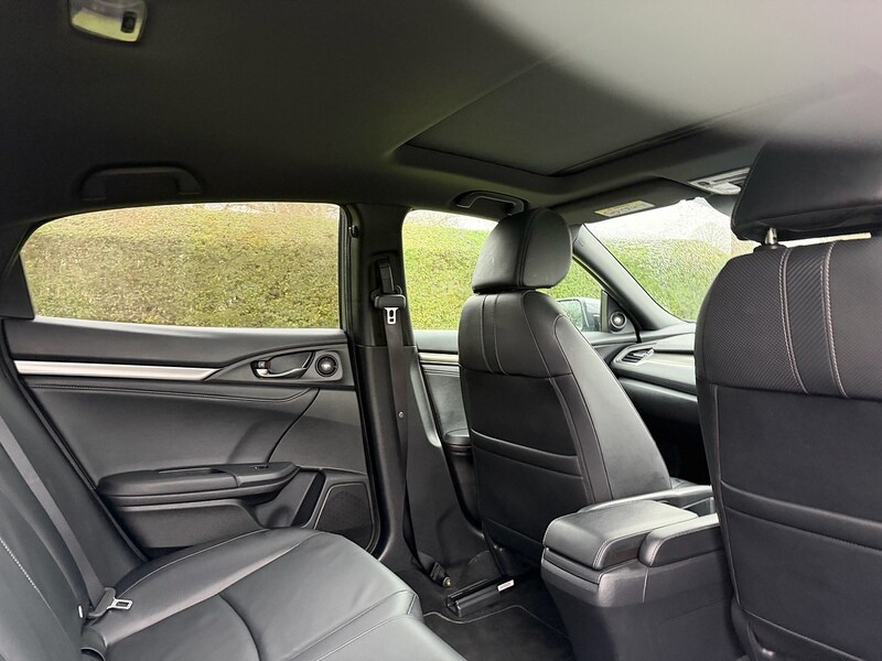 Used Honda Civic 2018 for sale - 77430966: Photo 22