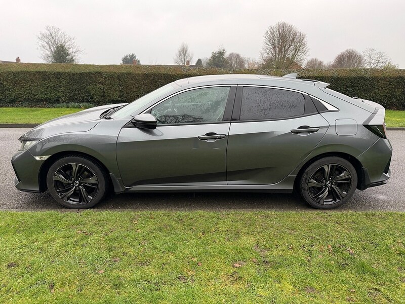 Used Honda Civic 2018 for sale - 77430966: Photo 9