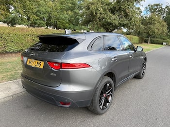Used Jaguar F-Pace 2017 for sale - 79850998: Photo
