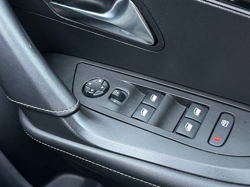 Used Peugeot 2008 2021 for sale - 77384870: Photo 48