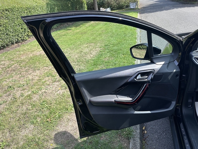 Used Peugeot 2008 2016 for sale - 76576436: Photo 24