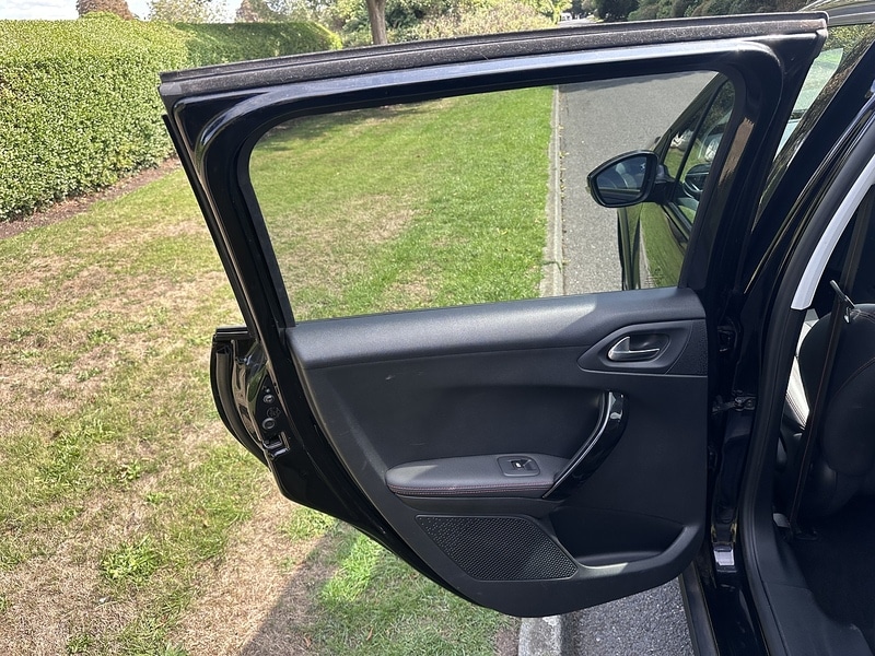 Used Peugeot 2008 2016 for sale - 76576436: Photo 25