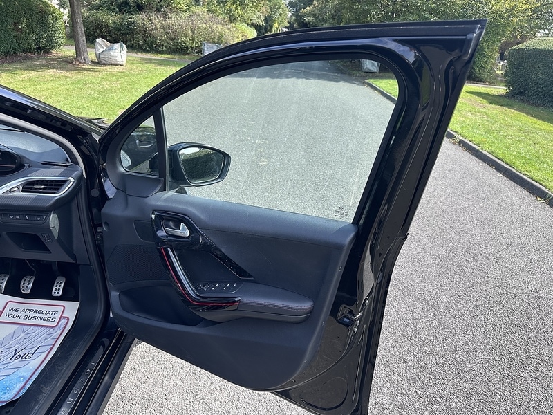 Used Peugeot 2008 2016 for sale - 76576436: Photo 27