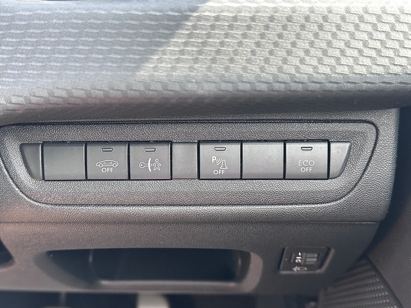 Used Peugeot 2008 2016 for sale - 76576436: Photo 29