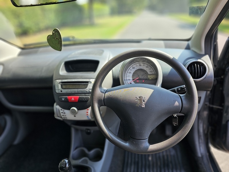 Used Peugeot 107 2009 for sale - 76320067: Photo 11