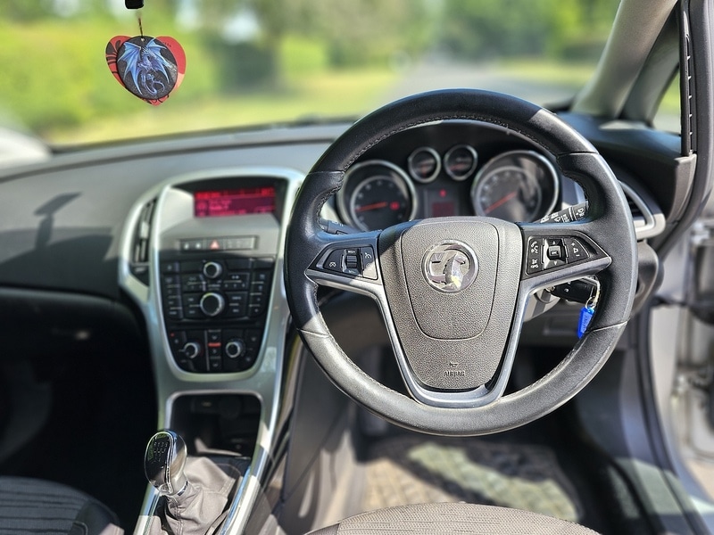 Used Vauxhall Astra 2014 for sale - 76351768: Photo 28