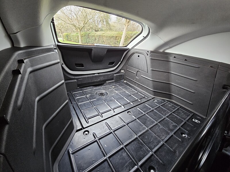 Used Vauxhall Corsa 2018 for sale - 77351162: Photo 27