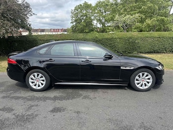 Used Jaguar XF 2017 for sale - 75700809: Photo