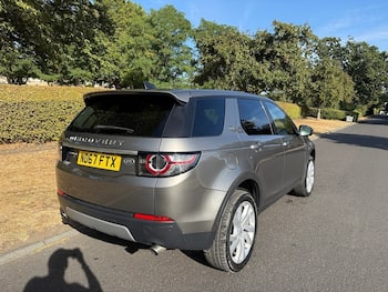 Used Land Rover Discovery Sport 2017 for sale - 79624043: Photo