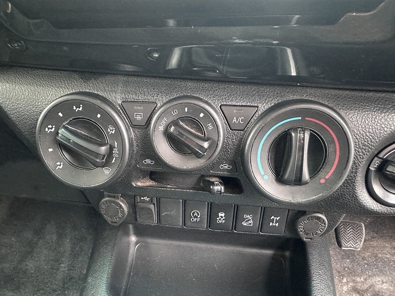 Used Toyota Hilux 2020 for sale - 76492194: Photo 36