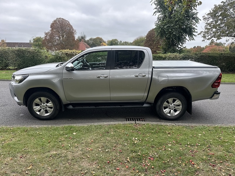 Used Toyota Hilux 2020 for sale - 76492194: Photo 9