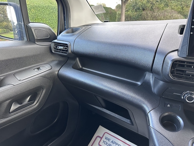 Used Vauxhall Combo Life 2019 for sale - 76034926: Photo 30
