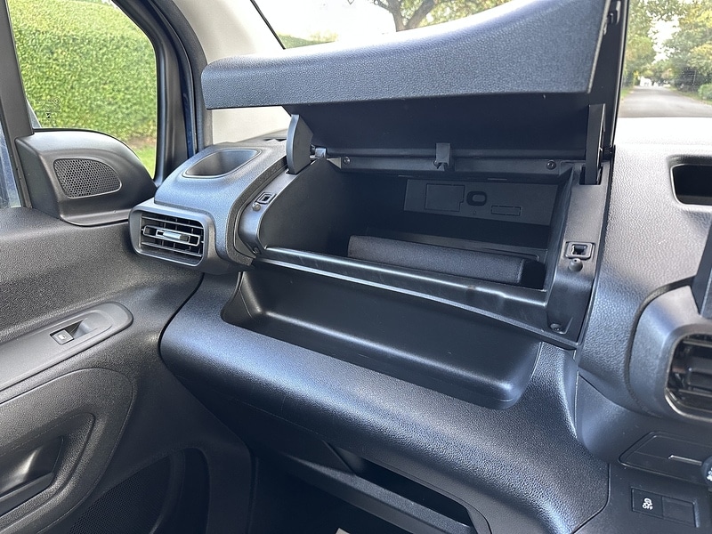 Used Vauxhall Combo Life 2019 for sale - 76034926: Photo 31