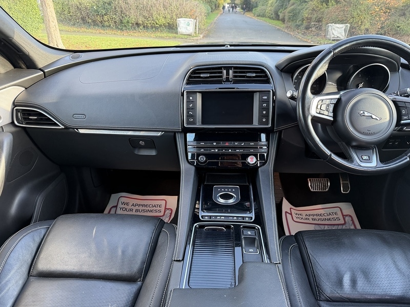 Used Jaguar F-Pace 2017 for sale - 76445908: Photo 15