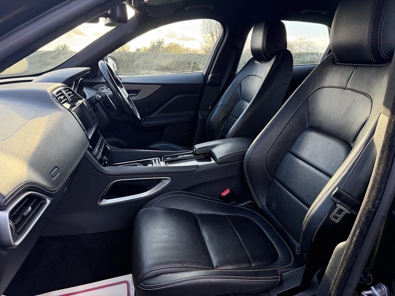 Used Jaguar F-Pace 2017 for sale - 76445908: Photo 18