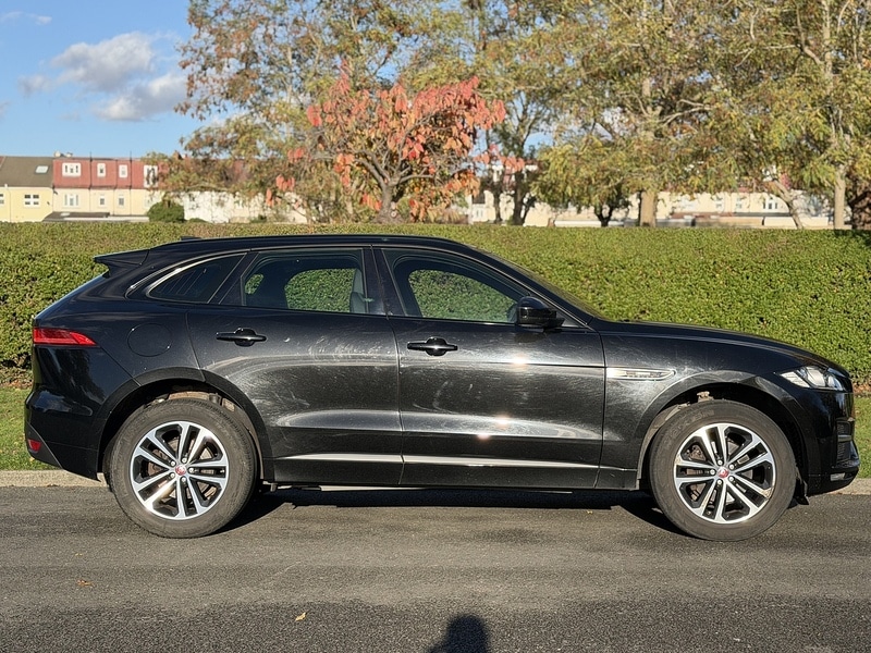 Used Jaguar F-Pace 2017 for sale - 76445908: Photo 2