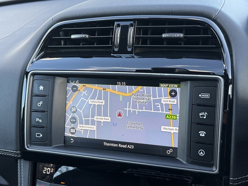 Used Jaguar F-Pace 2017 for sale - 76445908: Photo 28