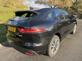 Used Jaguar F-Pace 2017 for sale - 76445908: Photo