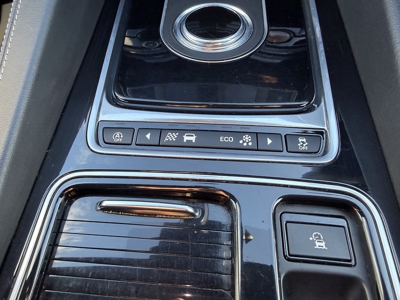 Used Jaguar F-Pace 2017 for sale - 76445908: Photo 44