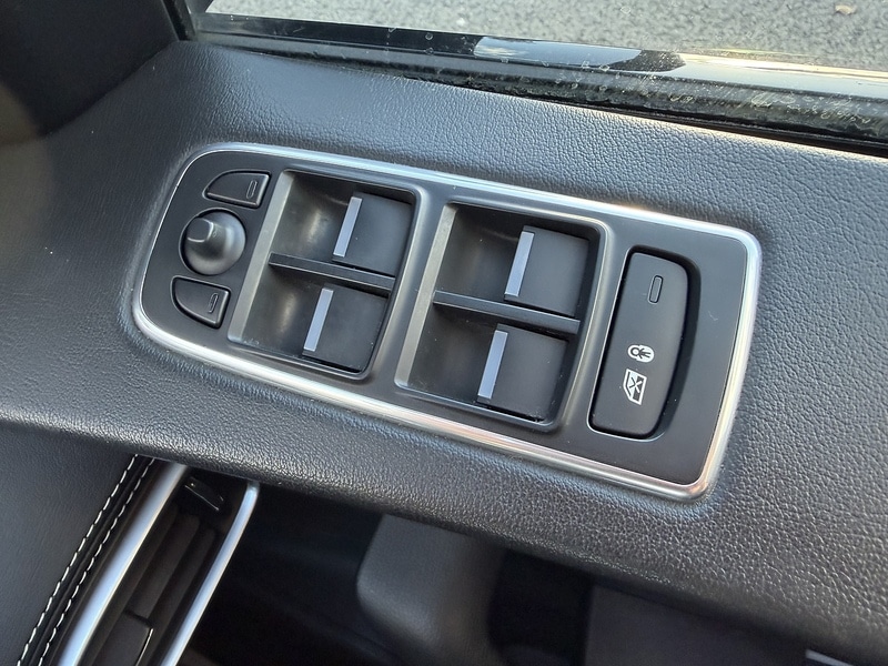 Used Jaguar F-Pace 2017 for sale - 76445908: Photo 48