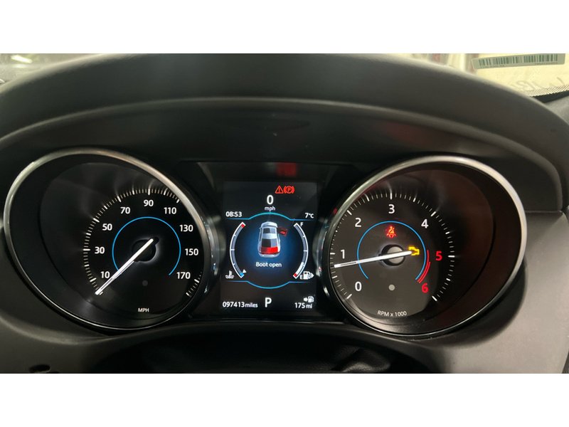 Used Jaguar XE 2017 for sale - 78010852: Photo 9