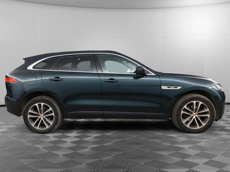 Used Jaguar F-Pace 2016 for sale - 76292184: Photo 2