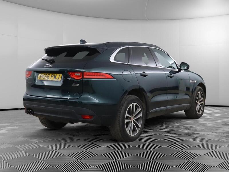 Used Jaguar F-Pace 2016 for sale - 76292184: Photo 6