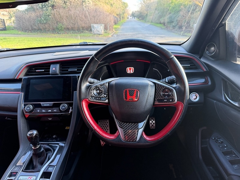 Used Honda Civic 2017 for sale - 77635235: Photo 16