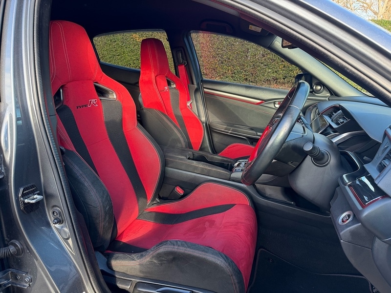 Used Honda Civic 2017 for sale - 77635235: Photo 24