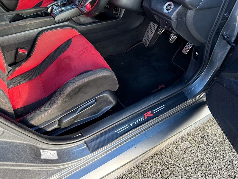 Used Honda Civic 2017 for sale - 77635235: Photo 44