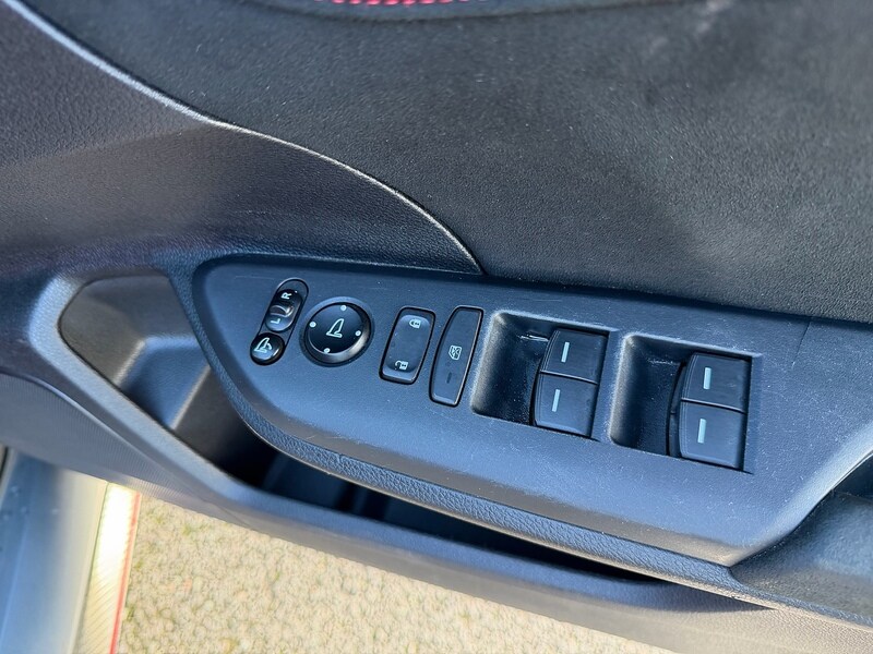 Used Honda Civic 2017 for sale - 77635235: Photo 45