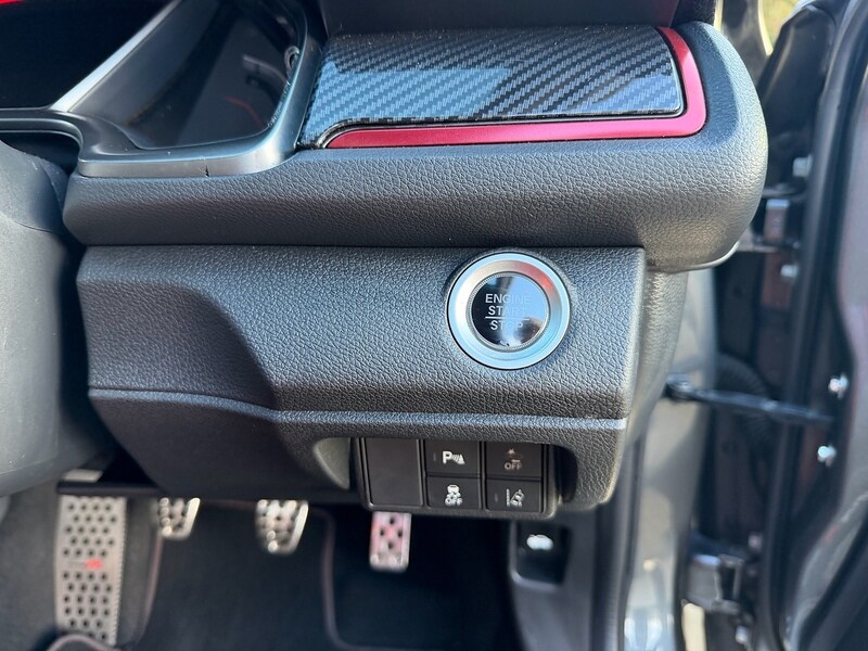 Used Honda Civic 2017 for sale - 77635235: Photo 46