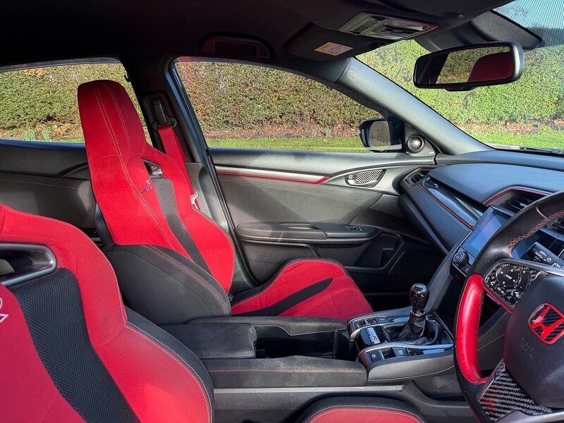 Used Honda Civic 2017 for sale - 77635235: Photo 48