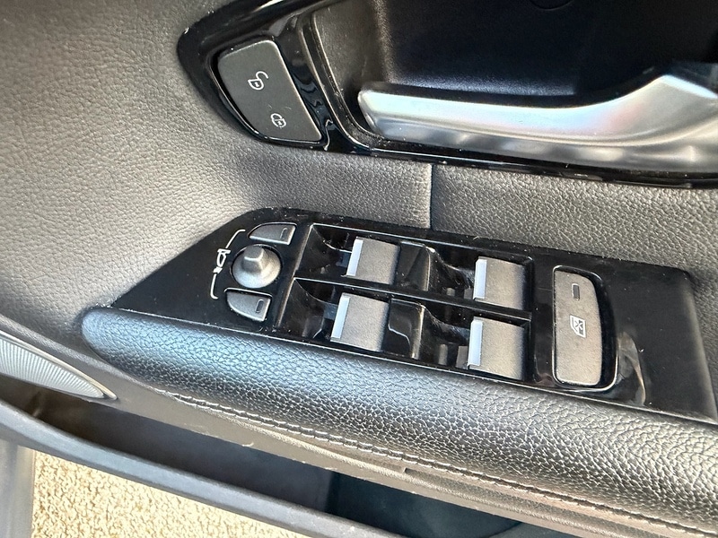 Used Land Rover Range Rover Evoque 2018 for sale - 76859859: Photo 32