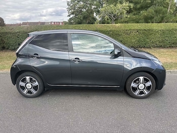 Used Toyota AYGO 2017 for sale - 75681009: Photo