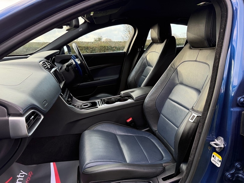 Used Jaguar XE 2015 for sale - 76941694: Photo 18