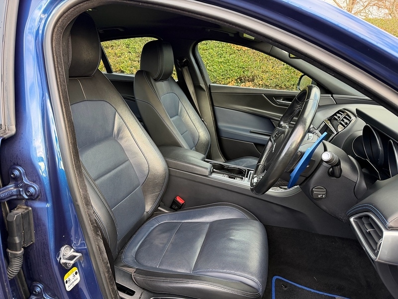 Used Jaguar XE 2015 for sale - 76941694: Photo 24